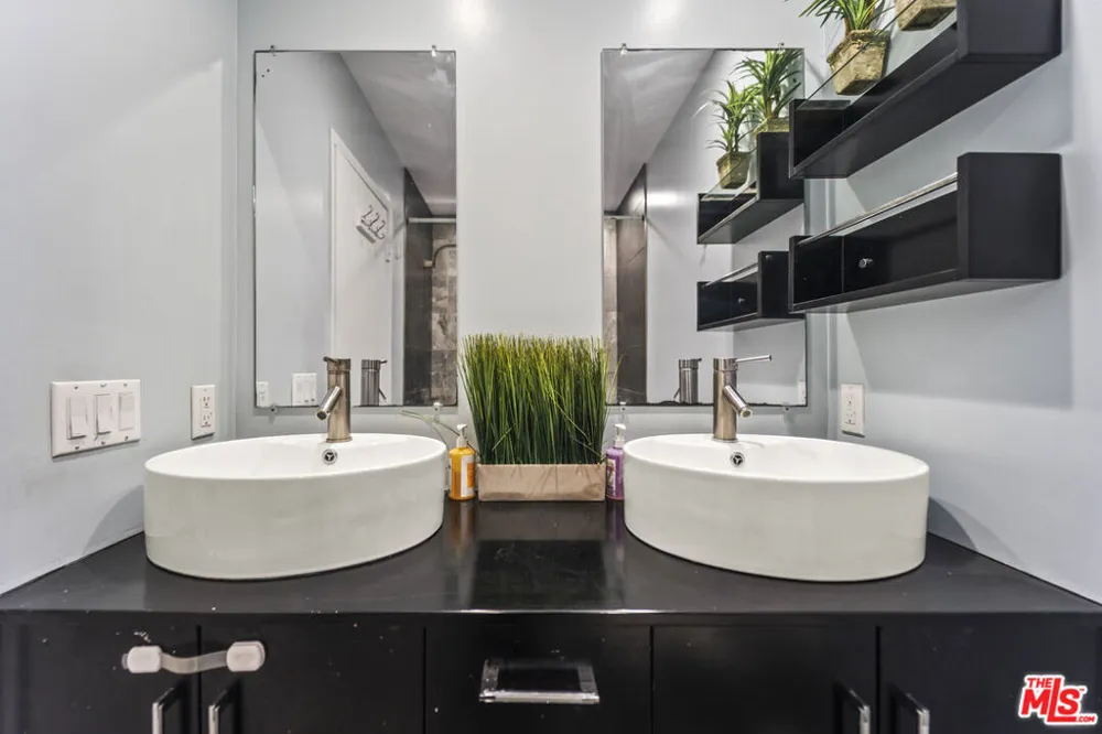 970 Palm Avenue #209 West Hollywood, CA 90069