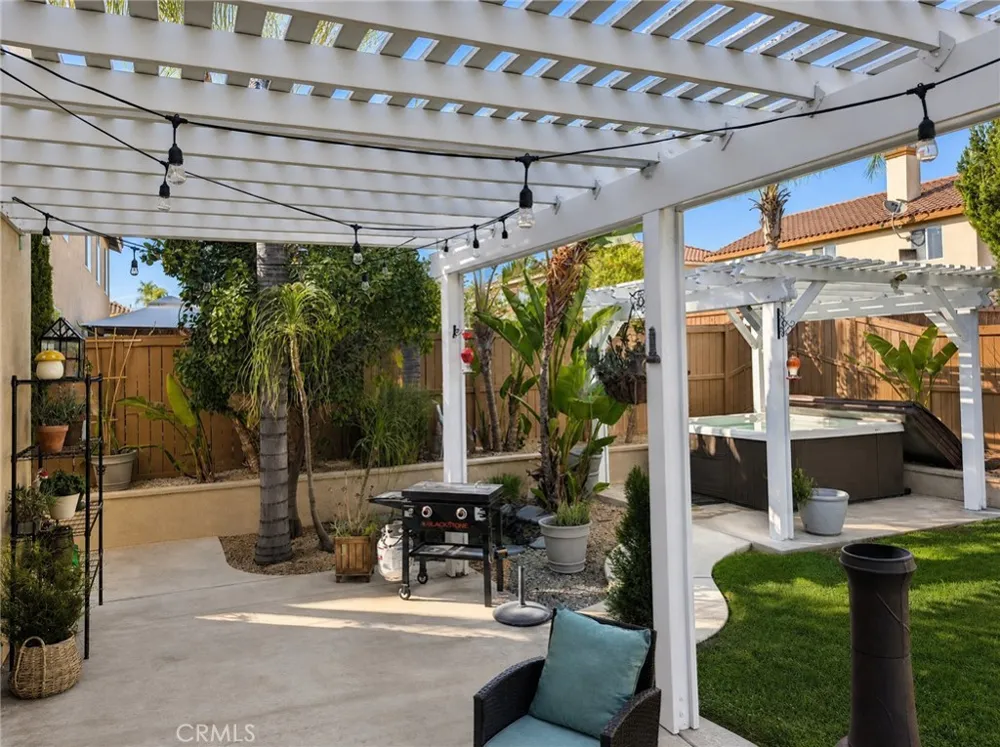 23728 Tatia Murrieta, CA 92562