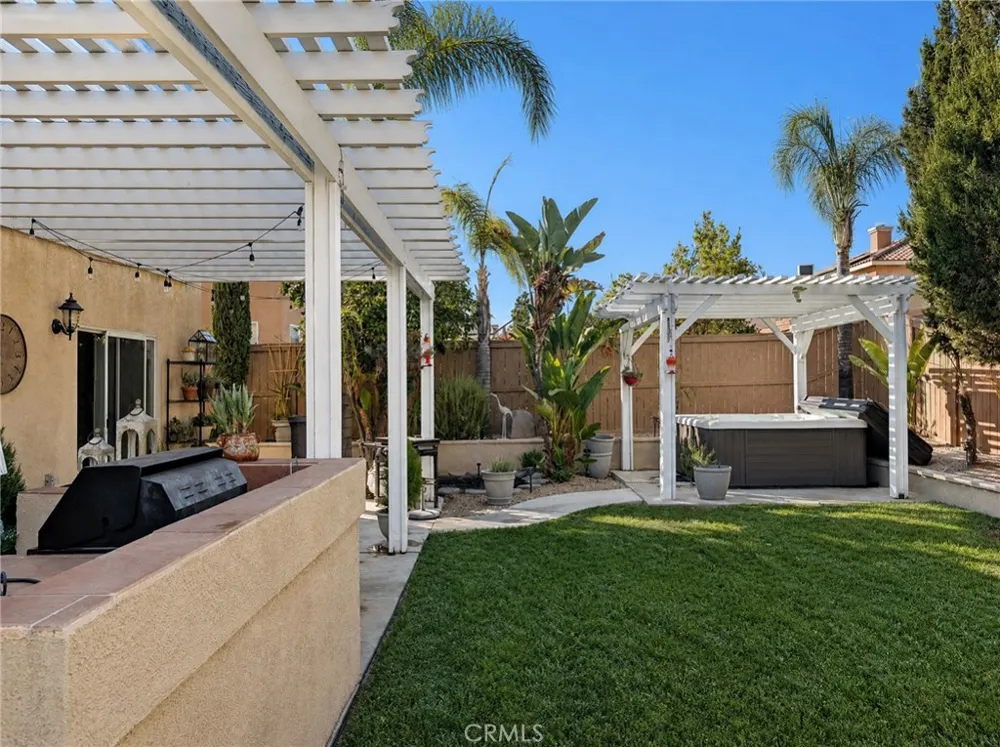 23728 Tatia Murrieta, CA 92562