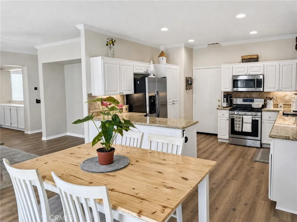 23728 Tatia Murrieta, CA 92562