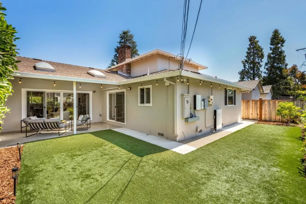 731 W Capistrano Way San Mateo, CA 94402