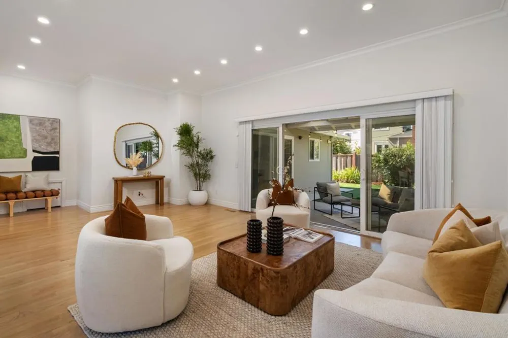 731 W Capistrano Way San Mateo, CA 94402