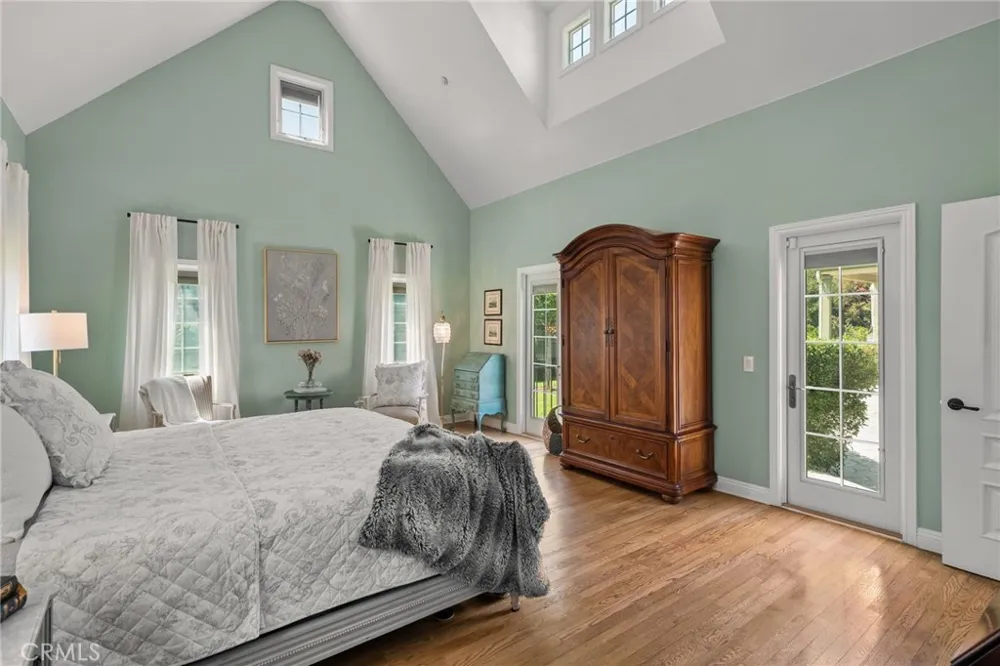 731 W Highland Avenue Redlands, CA 92373