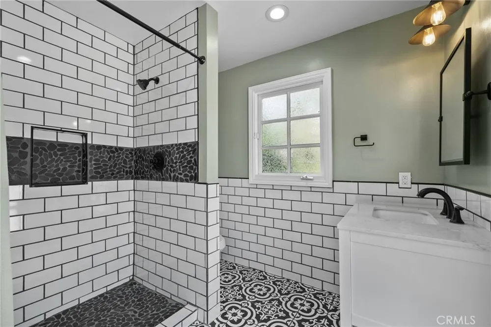 731 W Highland Avenue Redlands, CA 92373