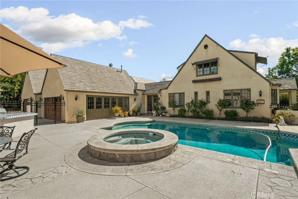 731 W Highland Avenue Redlands, CA 92373