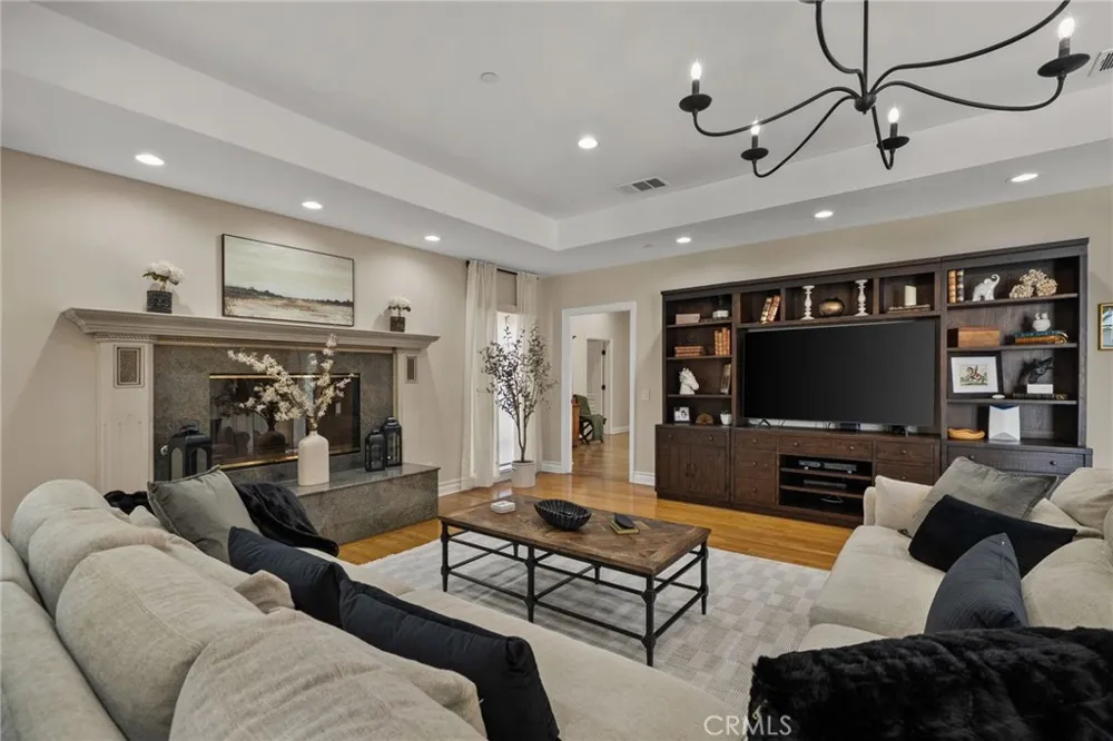 731 W Highland Avenue Redlands, CA 92373