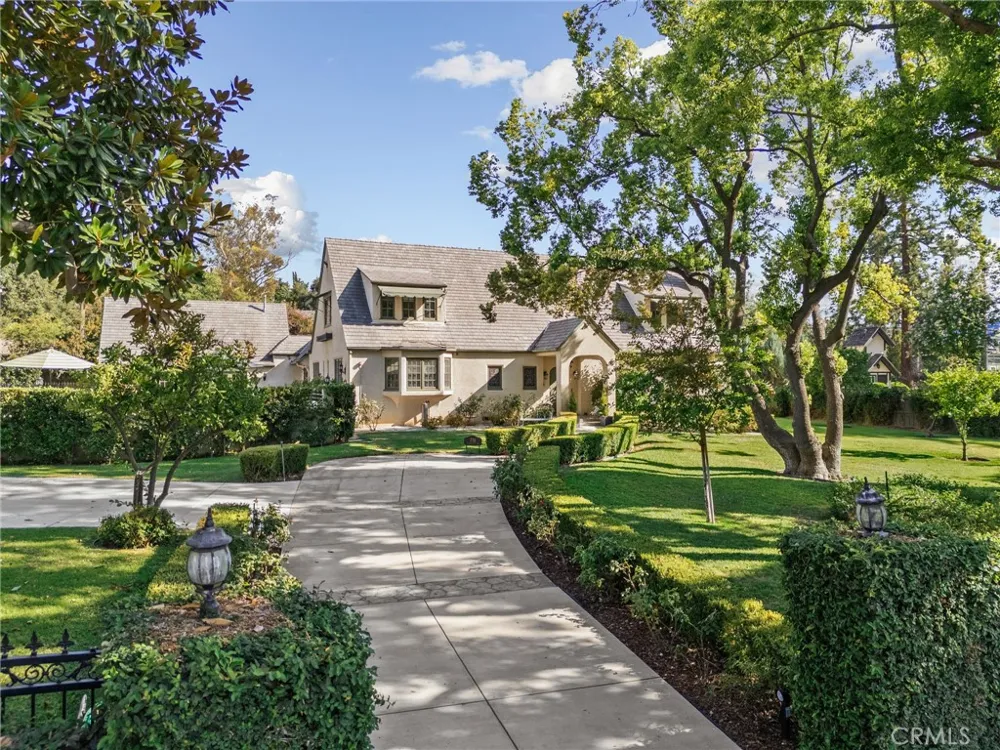 731 W Highland Avenue Redlands, CA 92373