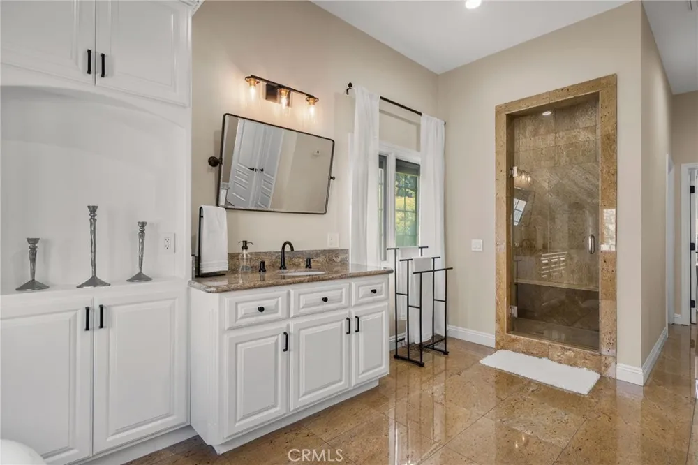 731 W Highland Avenue Redlands, CA 92373