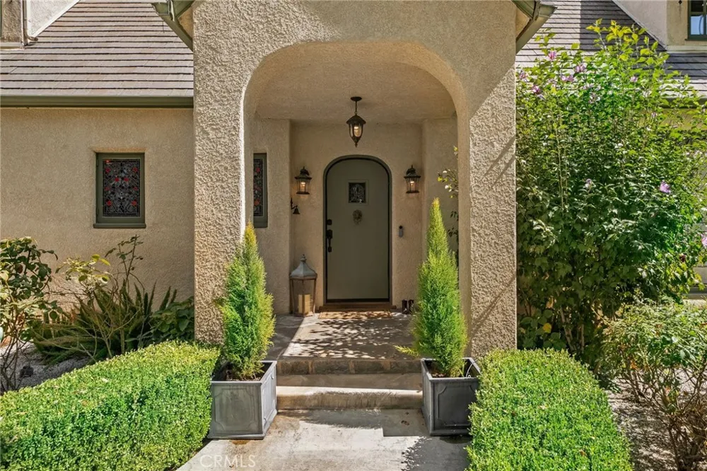 731 W Highland Avenue Redlands, CA 92373