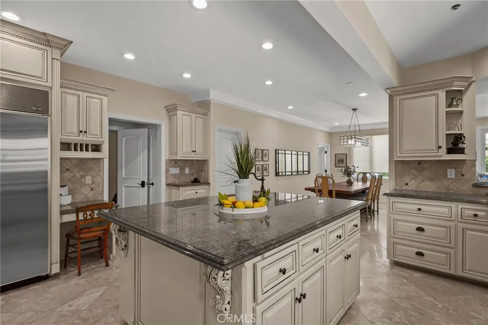 731 W Highland Avenue Redlands, CA 92373