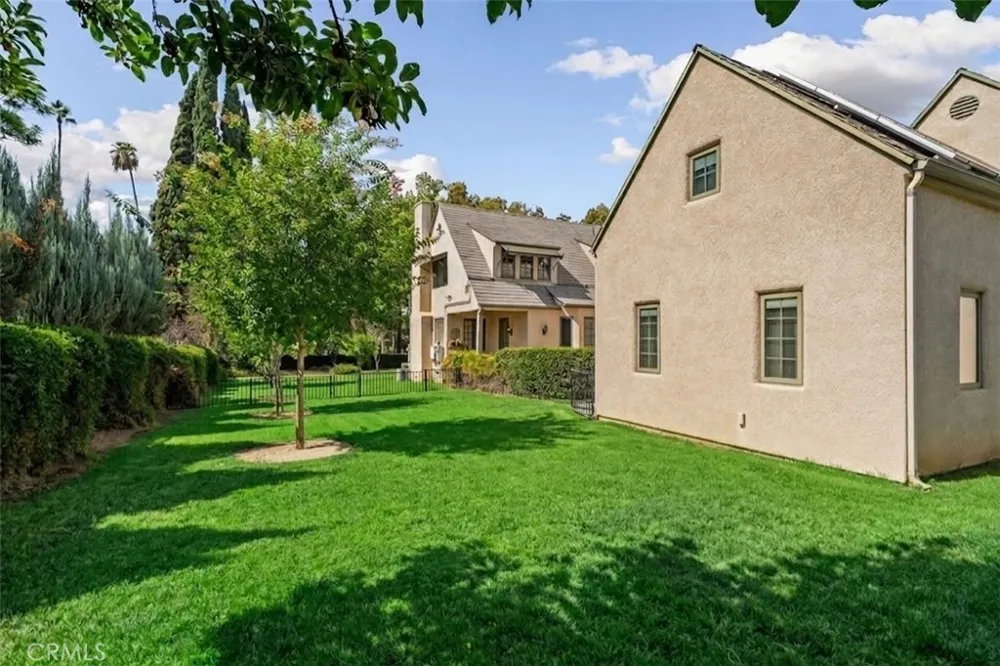731 W Highland Avenue Redlands, CA 92373
