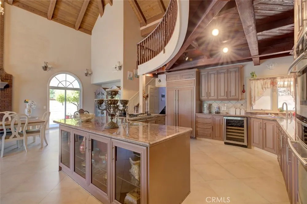 1663 Vista Glendale, CA 91201