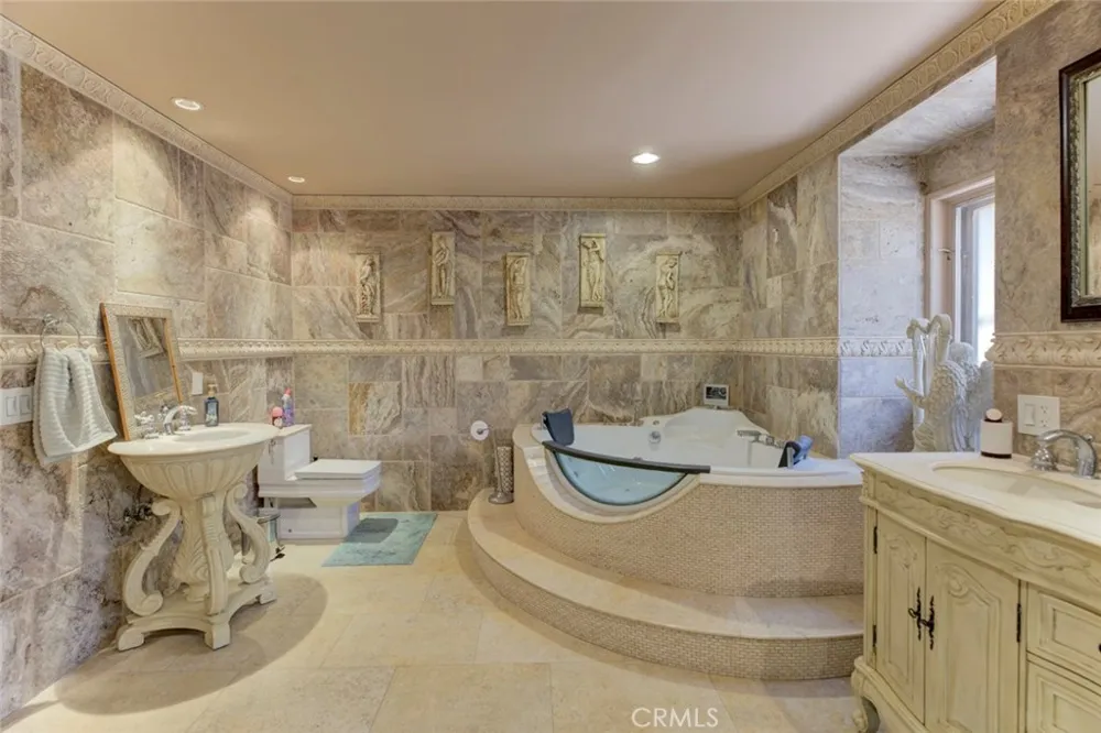 1663 Vista Glendale, CA 91201