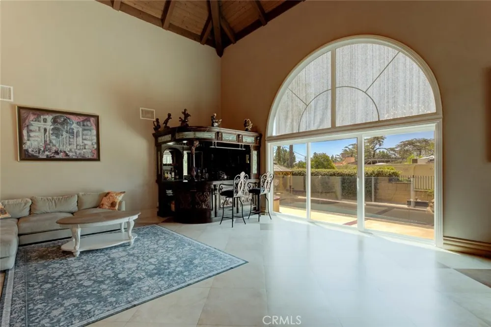 1663 Vista Glendale, CA 91201