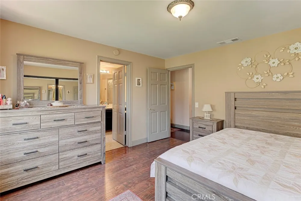 1663 Vista Glendale, CA 91201