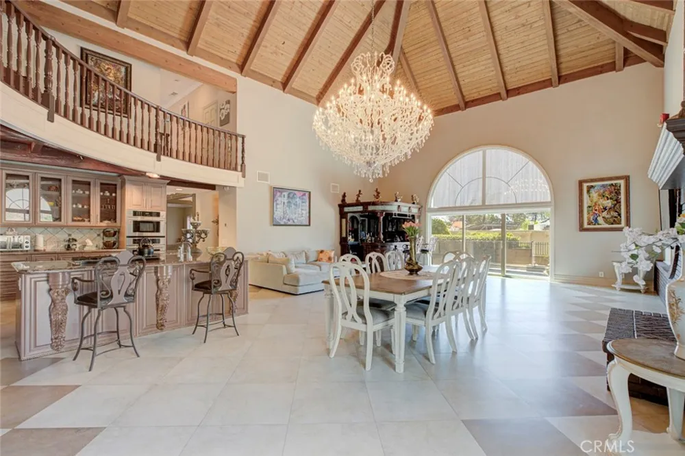 1663 Vista Glendale, CA 91201