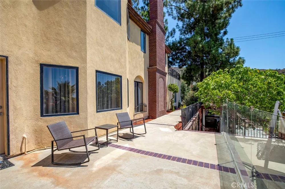 1663 Vista Glendale, CA 91201