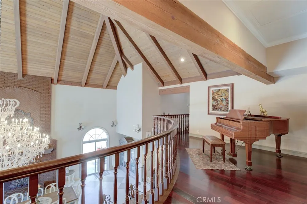 1663 Vista Glendale, CA 91201