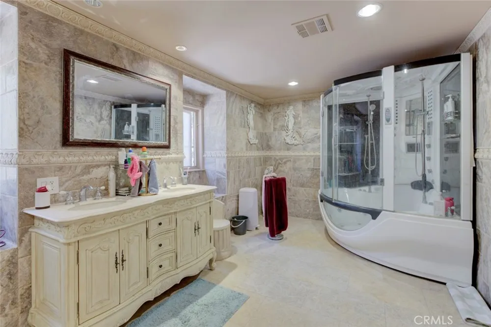 1663 Vista Glendale, CA 91201