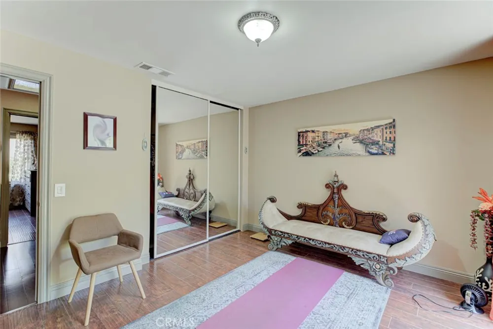 1663 Vista Glendale, CA 91201