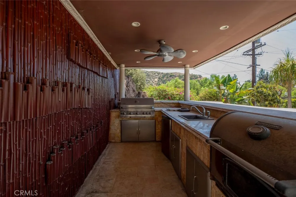 1663 Vista Glendale, CA 91201