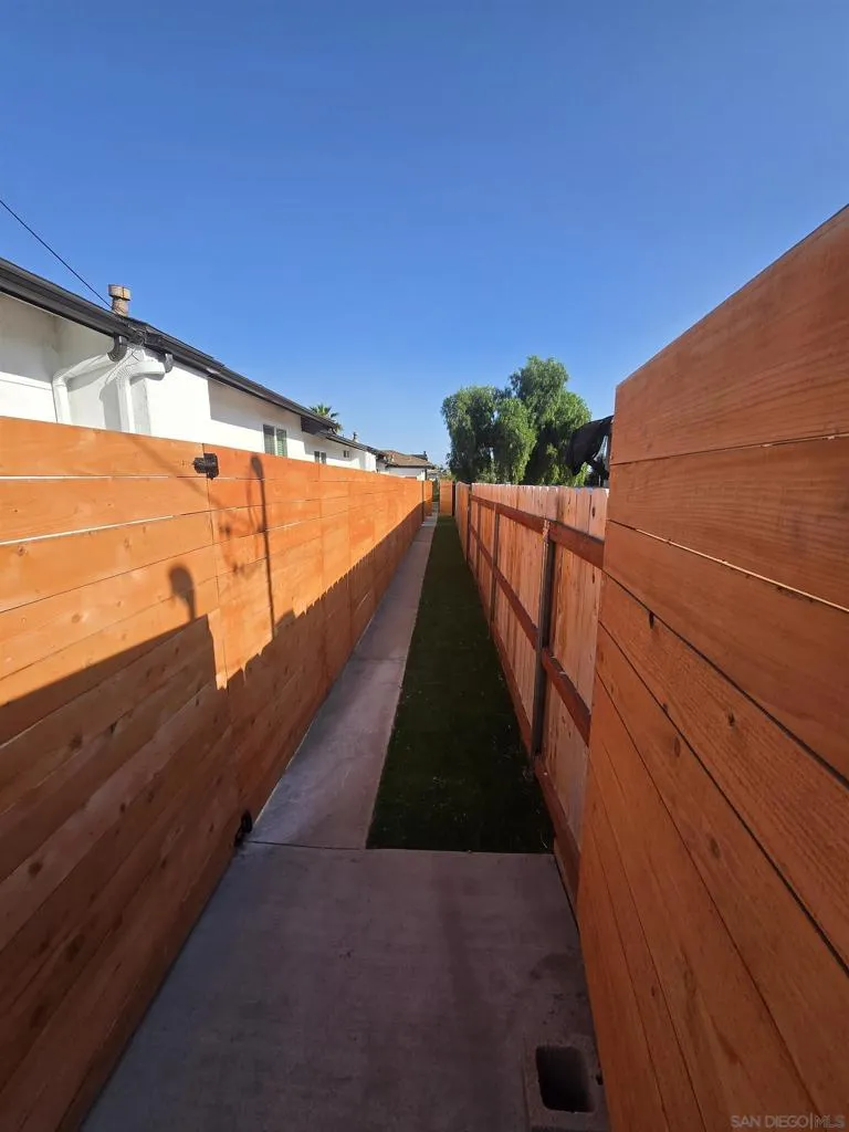 2134 E 5th ST National City, CA 91950