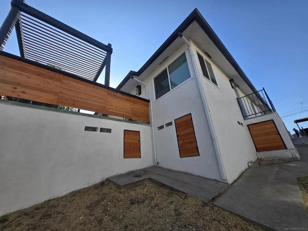 2134 E 5th ST National City, CA 91950