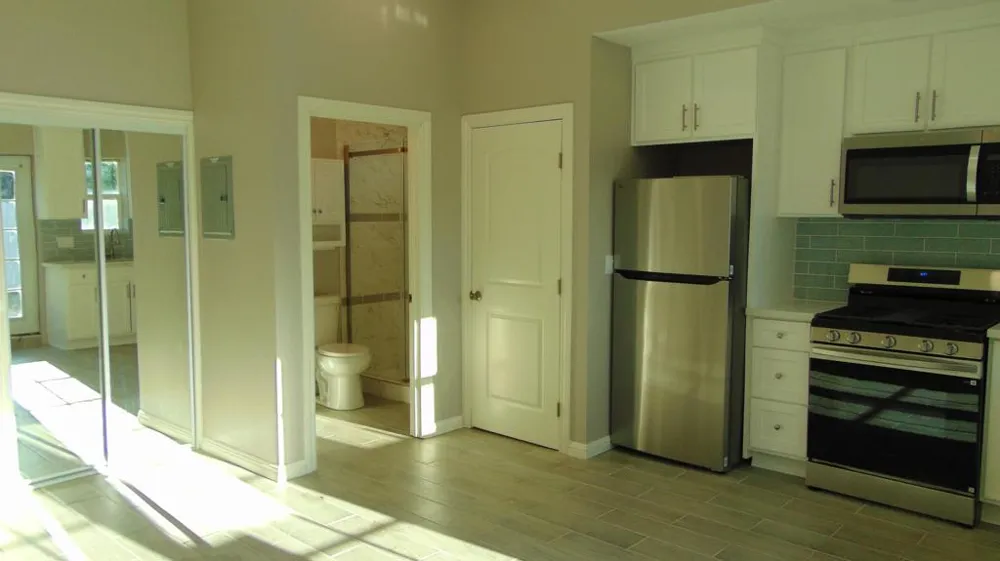 6642 Forbes Avenue Los Angeles, CA 91406
