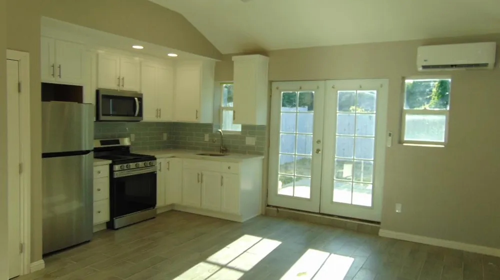 6642 Forbes Avenue Los Angeles, CA 91406
