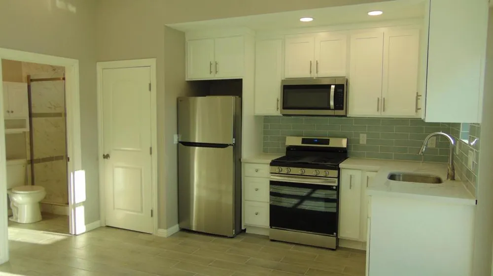 6642 Forbes Avenue Los Angeles, CA 91406