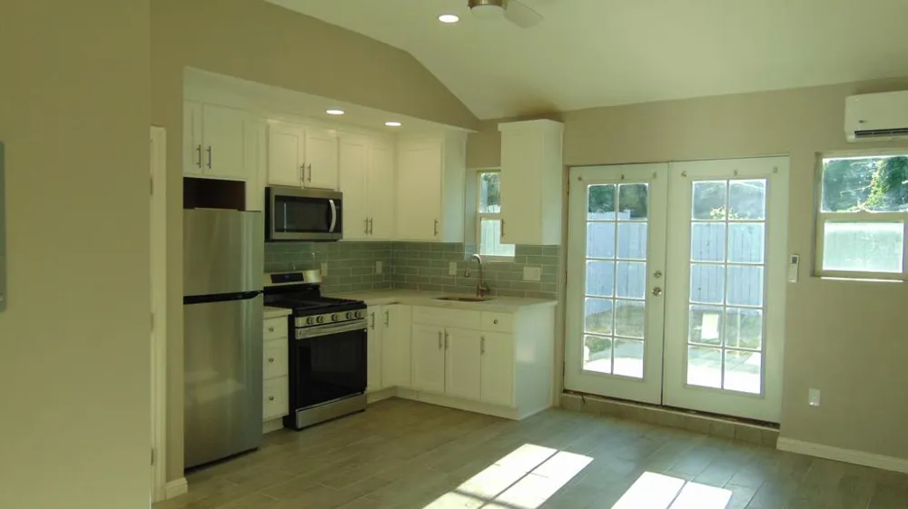 6642 Forbes Avenue Los Angeles, CA 91406