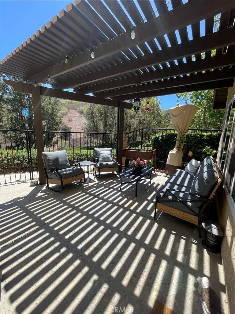 6097 E Montefino Anaheim, CA 92807