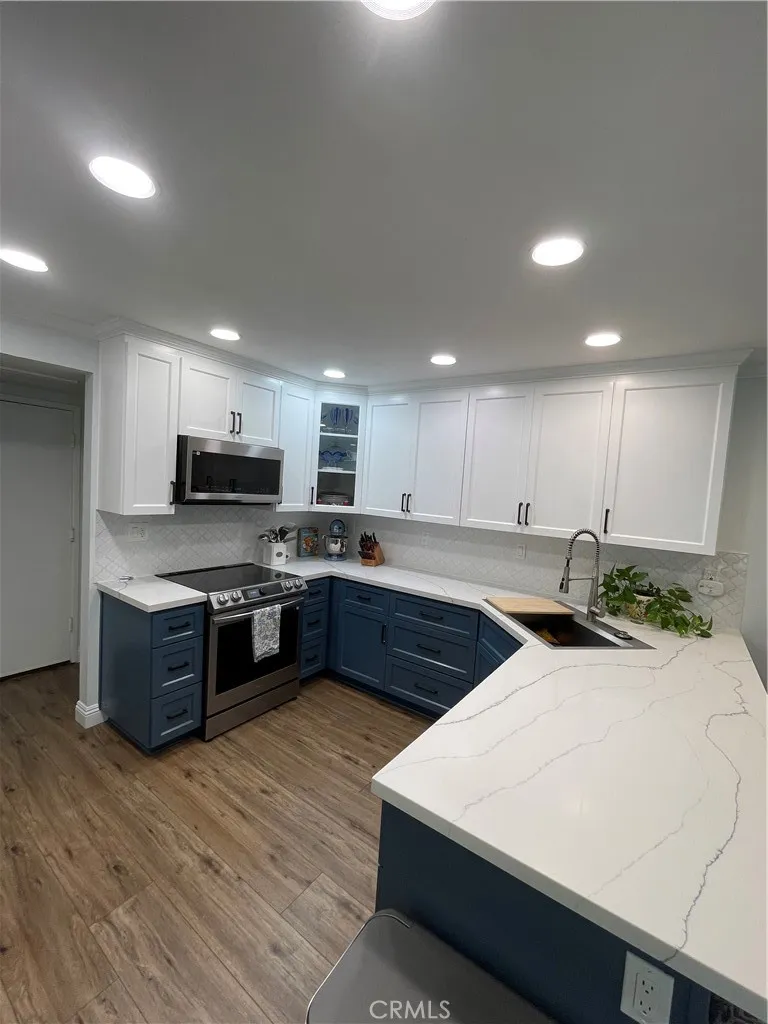6097 E Montefino Anaheim, CA 92807