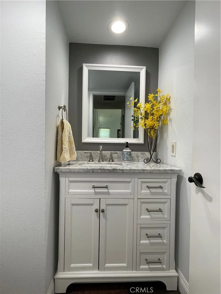 6097 E Montefino Anaheim, CA 92807