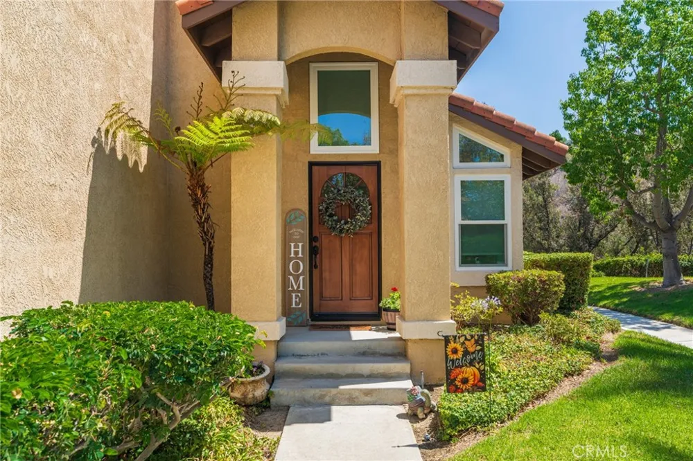 6097 E Montefino Anaheim, CA 92807