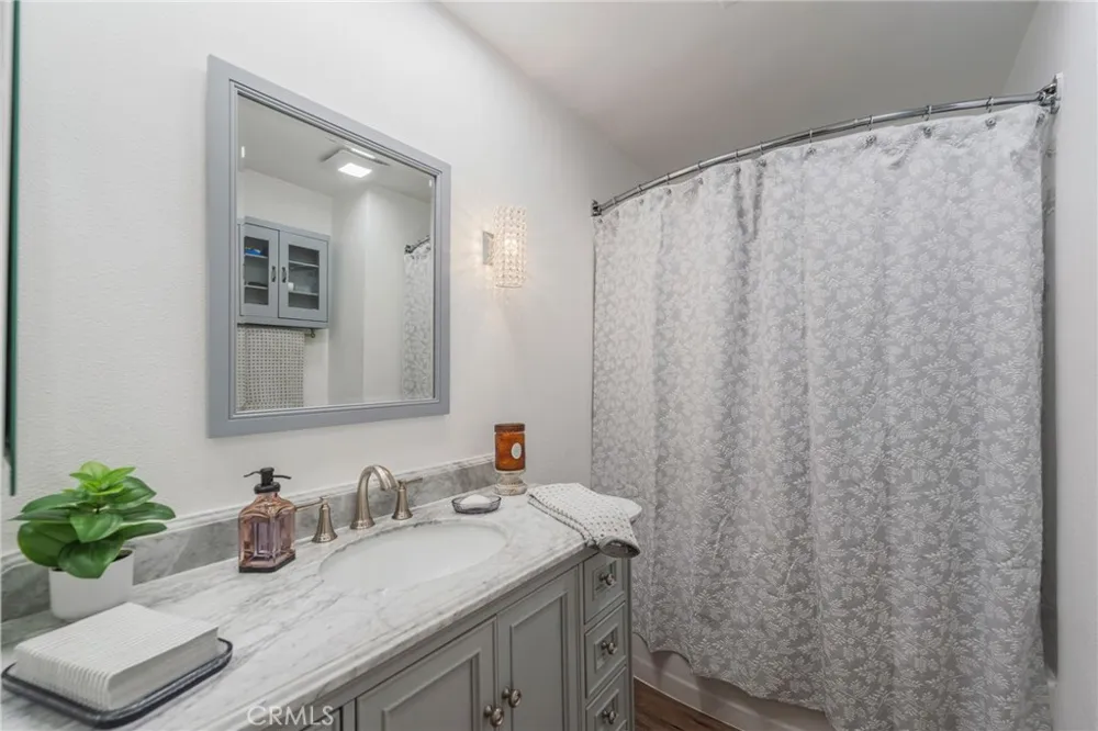 6097 E Montefino Anaheim, CA 92807