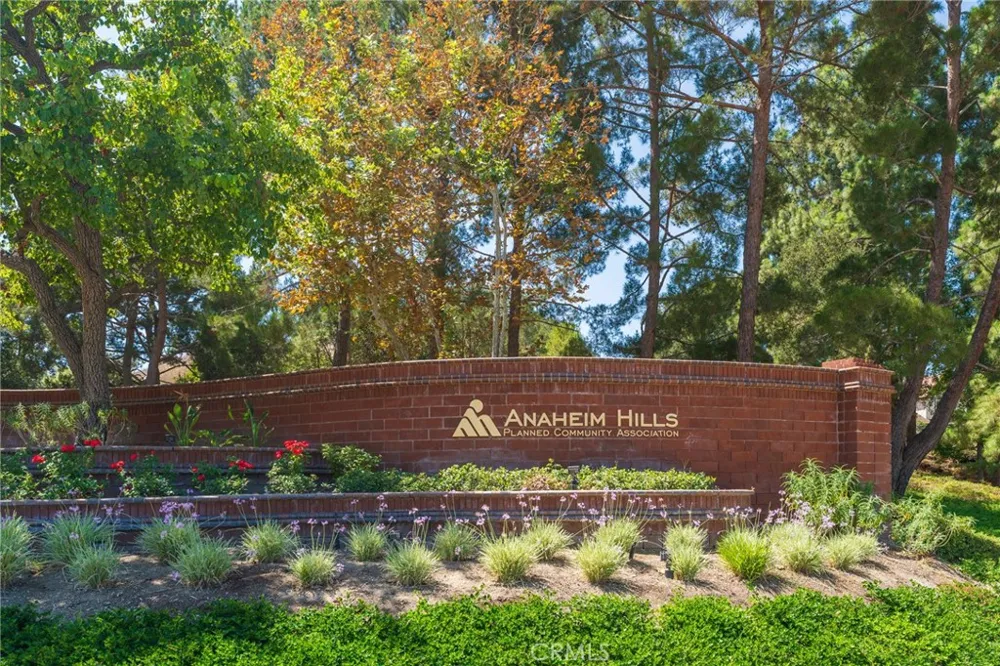 6097 E Montefino Anaheim, CA 92807