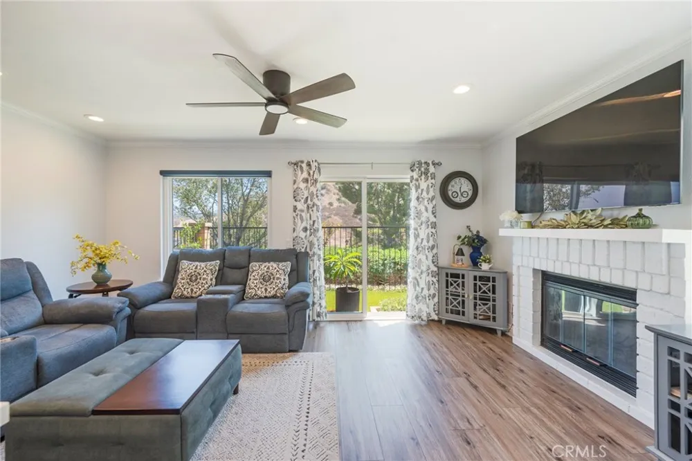 6097 E Montefino Anaheim, CA 92807