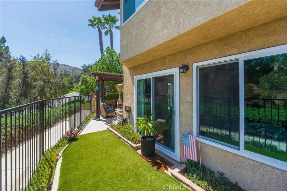 6097 E Montefino Anaheim, CA 92807