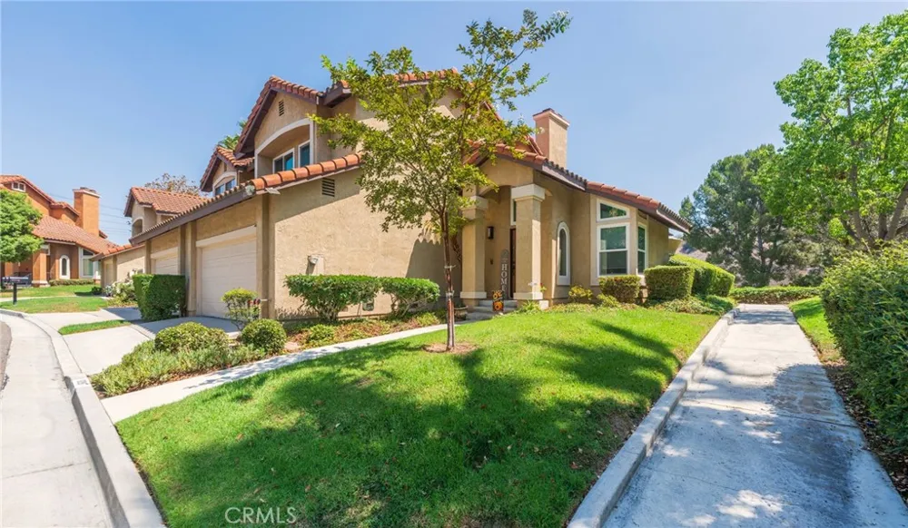 6097 E Montefino Anaheim, CA 92807