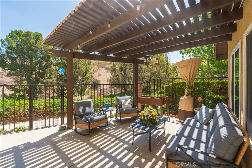 6097 E Montefino Anaheim, CA 92807