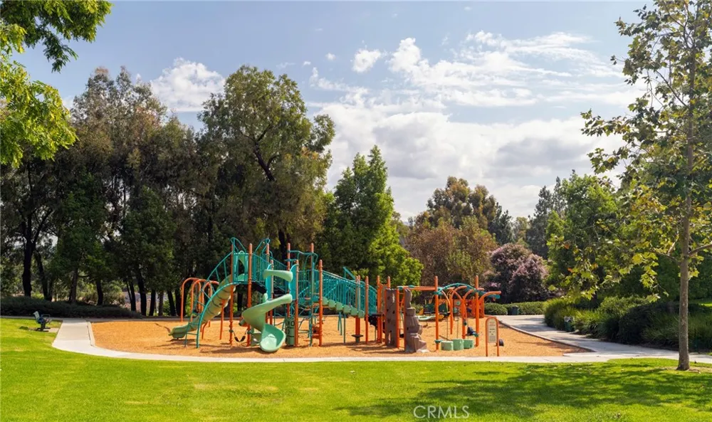 6097 E Montefino Anaheim, CA 92807
