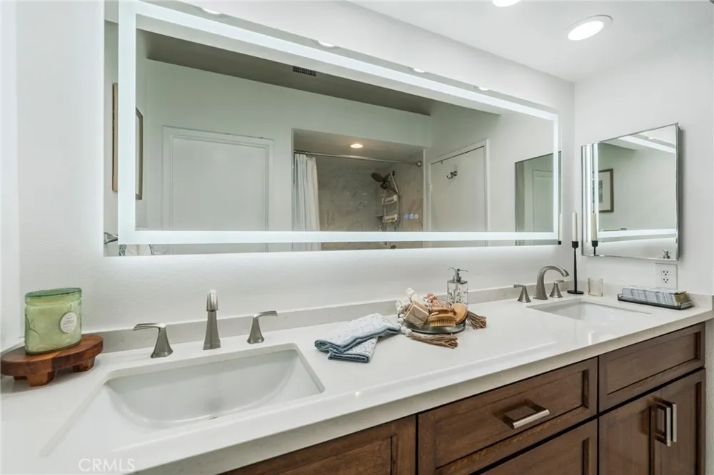 6097 E Montefino Anaheim, CA 92807