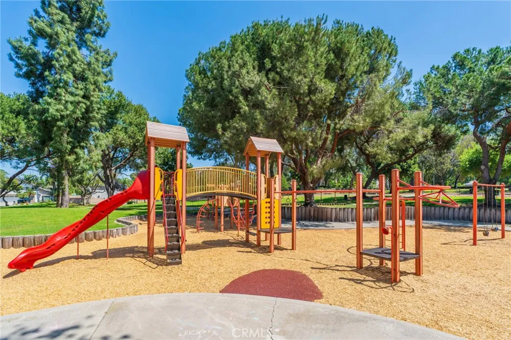 6097 E Montefino Anaheim, CA 92807