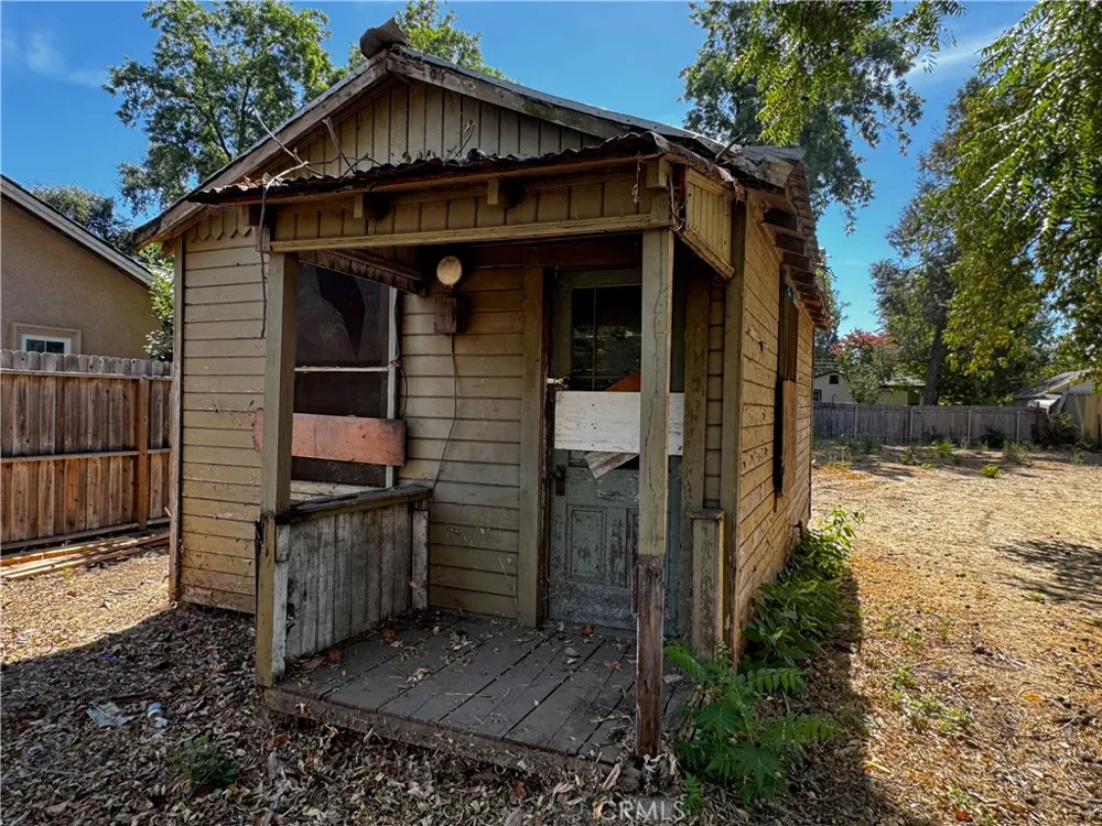 1259 9th E Chico, CA 95928