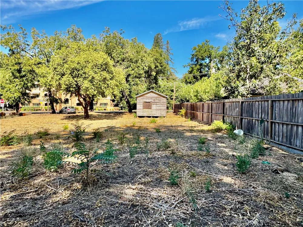 1259 9th E Chico, CA 95928