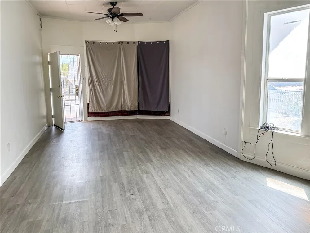 136 N K Street Needles, CA 92363