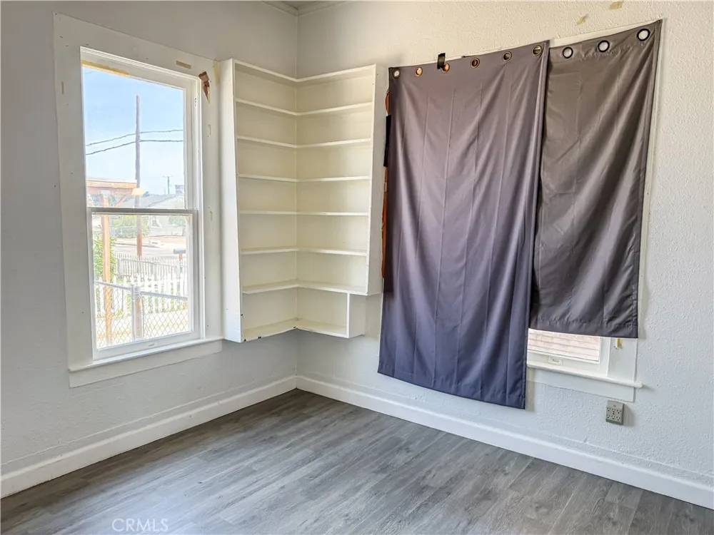 136 N K Street Needles, CA 92363