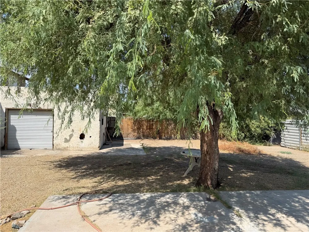 136 N K Street Needles, CA 92363