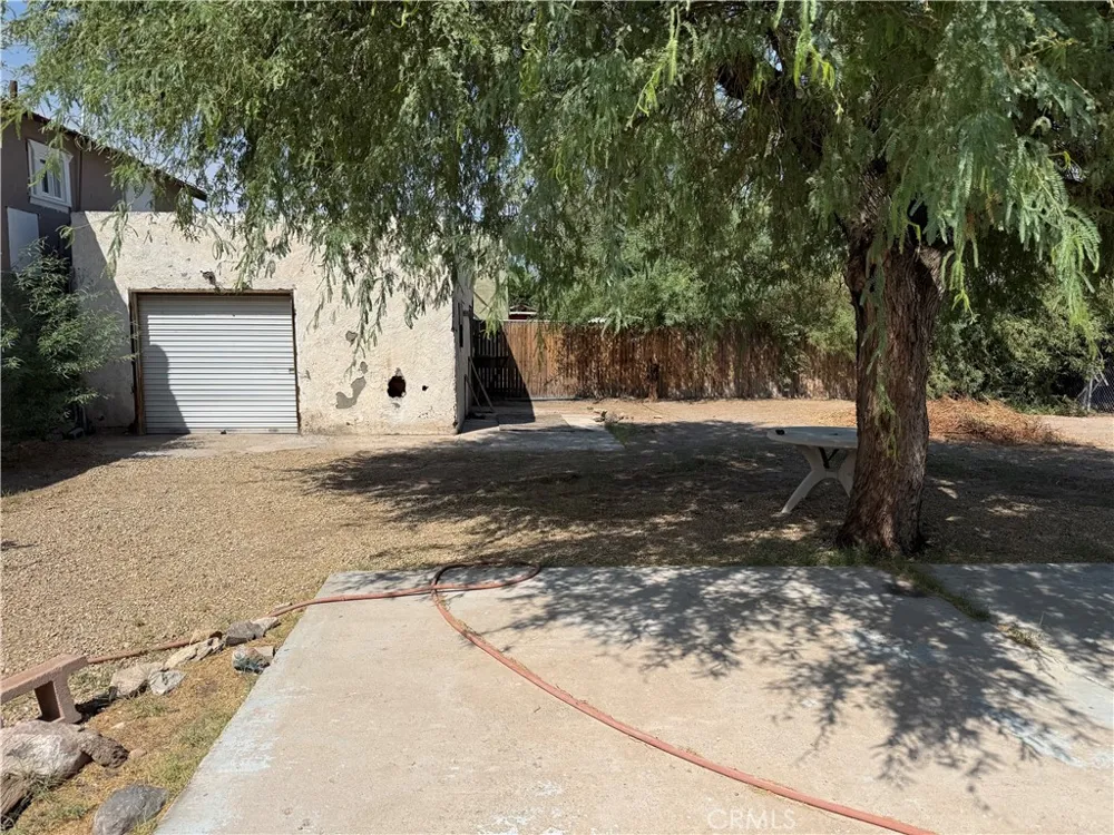 136 N K Street Needles, CA 92363